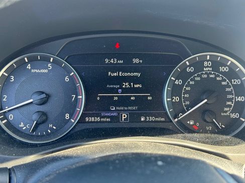 Used 2020 INFINITI QX50 Essential w/ Edition 30 Package FWD image 8