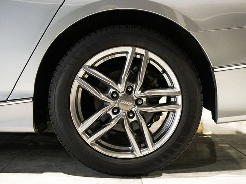 Used 2022 Honda Accord EX-L image 32
