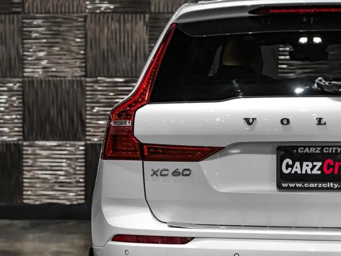 Used 2022 Volvo XC60 B5 Inscription w/ Advanced Package FWD image 42