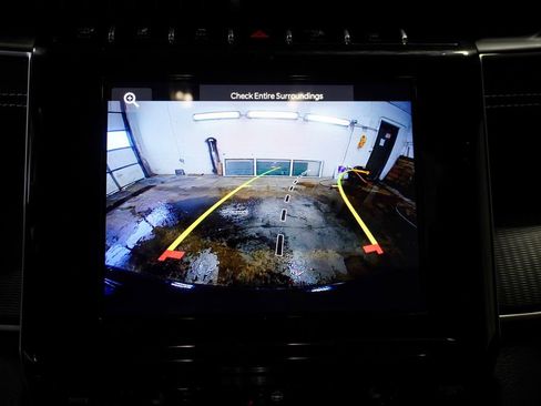 Used 2023 Jeep Grand Cherokee Altitude image 17