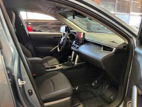 Used 2023 Toyota Corolla Cross LE FWD image 31