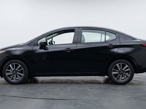 Used 2025 Nissan Versa SV image 5