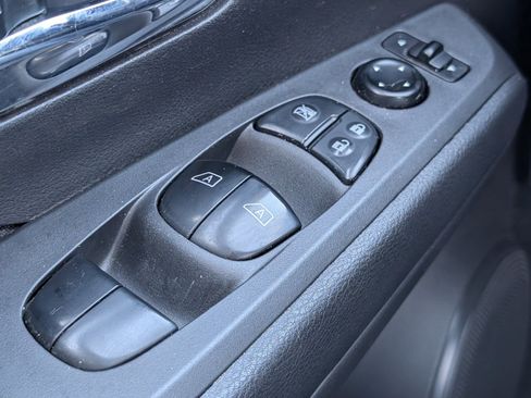 Used 2022 Nissan Kicks SV image 14