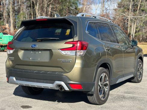 Used 2022 Subaru Forester Touring image 10