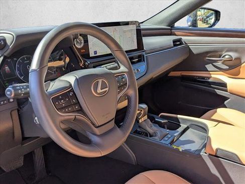Used 2024 Lexus ES 300h w/ Premium Package image 10