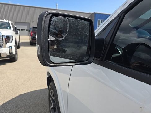 Used 2025 RAM 1500 Laramie w/ Sport Appearance Package AWD/4WD image 9