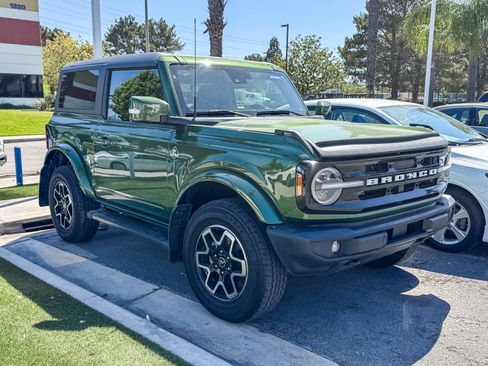 Used 2023 Ford Bronco Outer Banks AWD/4WD image 3
