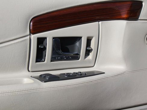 Used 2000 Cadillac Eldorado Touring image 34