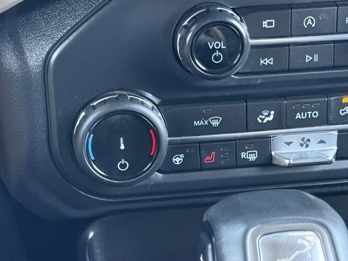 Certified 2022 Ford Bronco Wildtrak image 19