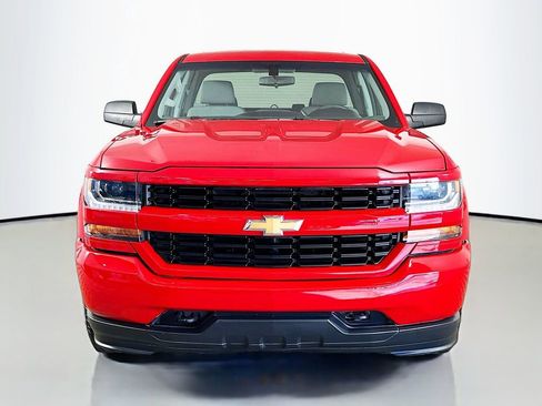 Used 2017 Chevrolet Silverado 1500 Custom w/ Custom Convenience Package RWD image 2