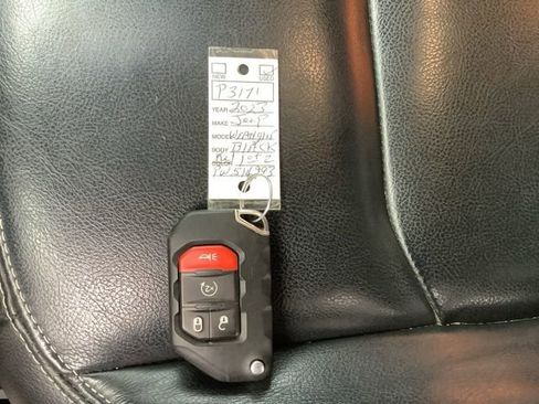 Used 2023 Jeep Wrangler Unlimited Sahara w/ Cold Weather Group image 27