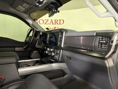 Used 2024 Ford F350 Lariat w/ Lariat Ultimate Package AWD/4WD image 17