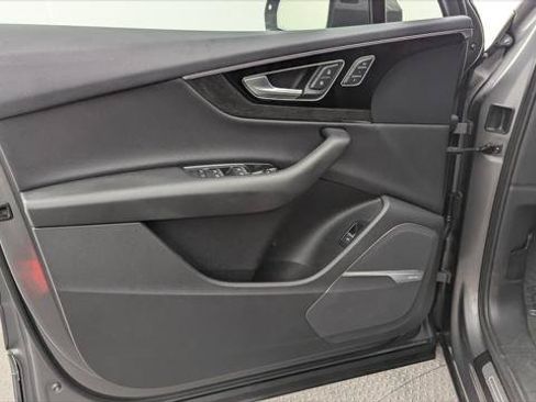 Used 2017 Audi Q7 3.0T Prestige w/ Prestige Package AWD/4WD image 13