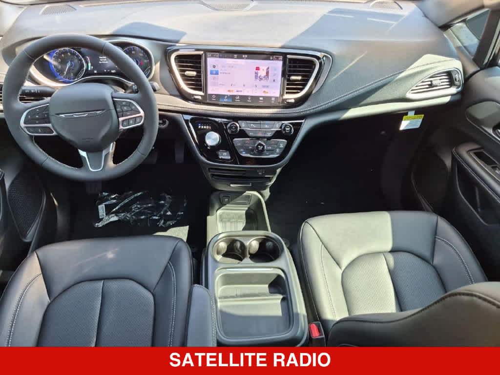 New 2027 Chrysler Pacifica Select FWD image 14