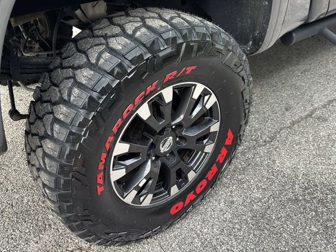 Used 2019 Nissan Titan PRO-4X AWD/4WD image 46