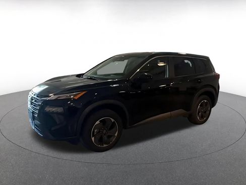 Used 2025 Nissan Rogue SV FWD image 8