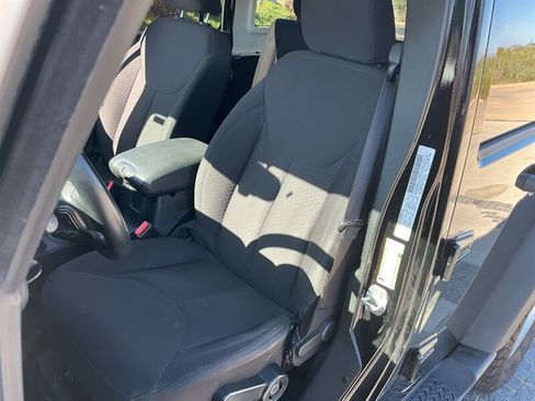 Used 2014 Jeep Wrangler Unlimited Sport w/ Quick Order Package 24S AWD/4WD image 26