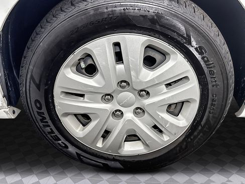 Used 2019 Dodge Grand Caravan SE w/ UConnect Hands-Free Group image 37