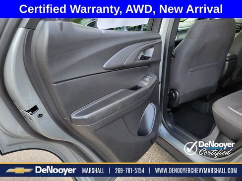 Used 2025 Chevrolet TrailBlazer LT AWD/4WD image 21