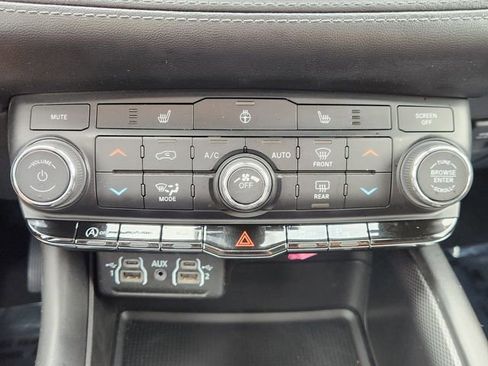 Used 2022 Dodge Durango GT RWD image 23