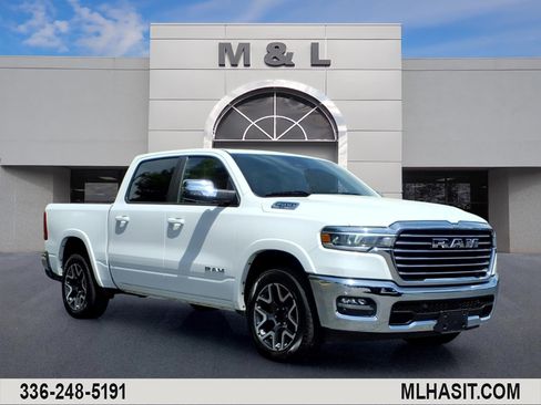 Certified 2025 RAM 1500 Laramie AWD/4WD image 1