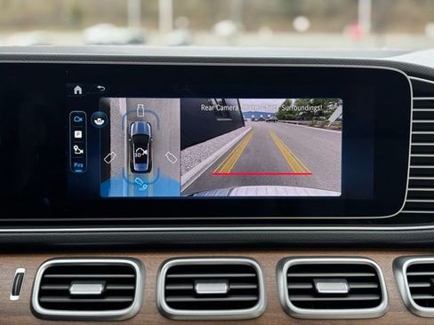 Used 2025 Mercedes-Benz GLE 450 4MATIC image 35