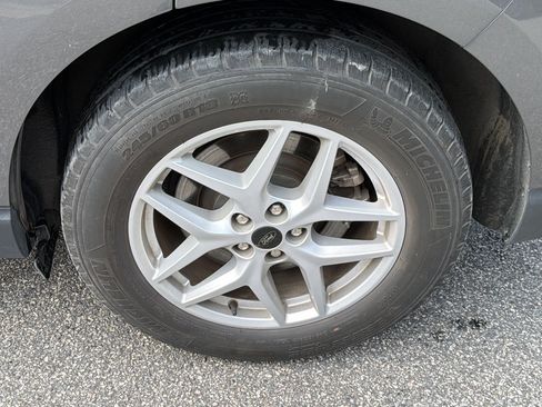 Used 2024 Ford Edge SEL AWD/4WD image 12