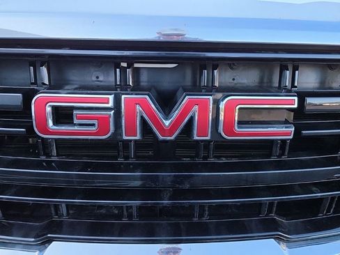 Used 2024 GMC Yukon SLE AWD/4WD image 33