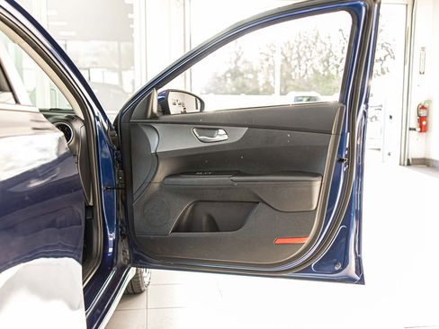 Used 2021 Kia Forte LXS image 38