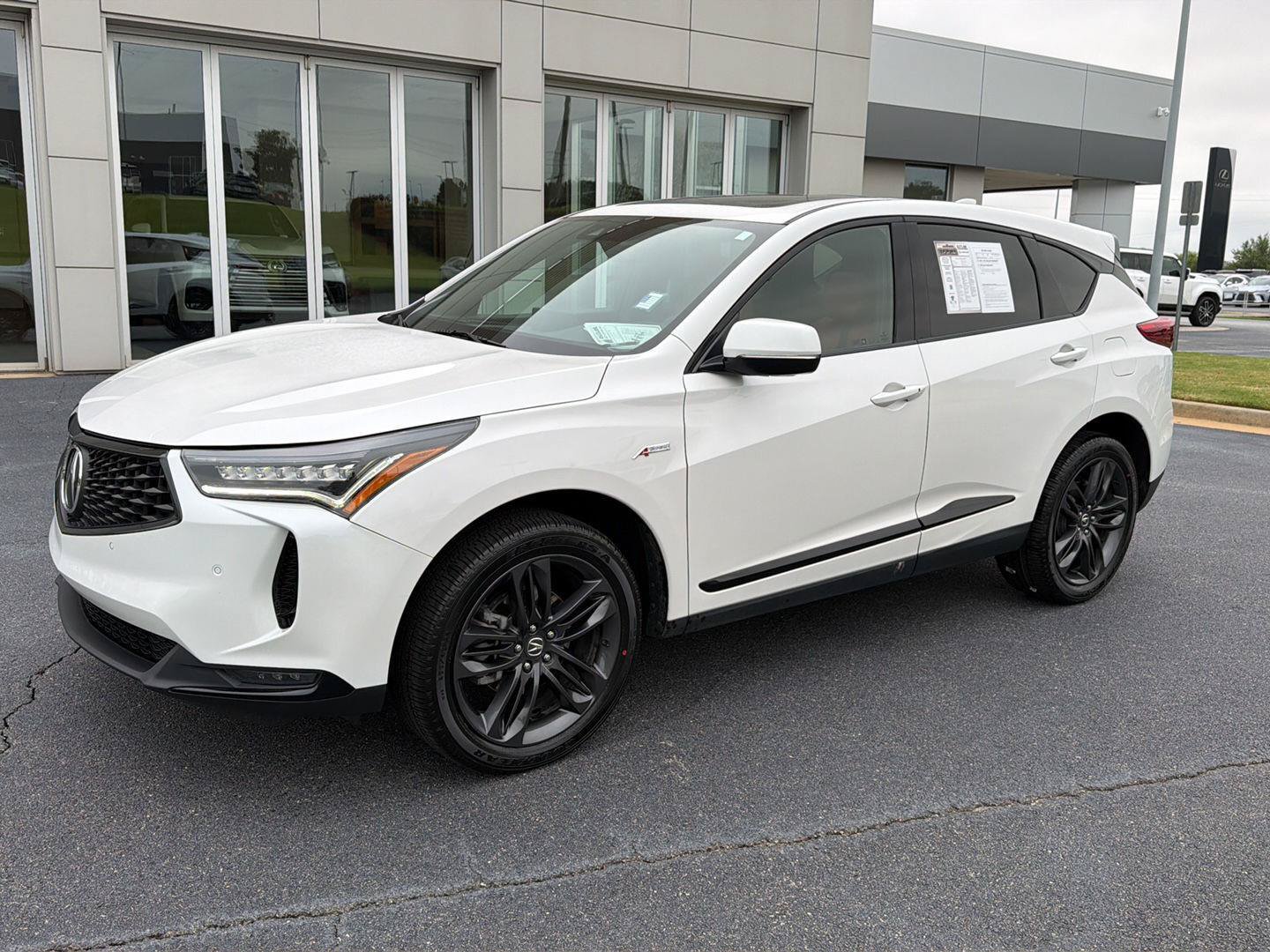 Used 2023 Acura RDX w/ Advance Package FWD image 1