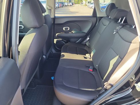 Used 2016 Kia Soul FWD image 15