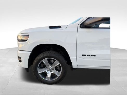 New 2026 RAM 1500 Express AWD/4WD image 28