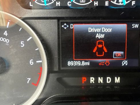 Used 2020 Ford Expedition XLT w/ Equipment Group 201A AWD/4WD image 11