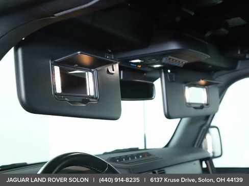 Used 2025 Ford Bronco Badlands AWD/4WD image 19