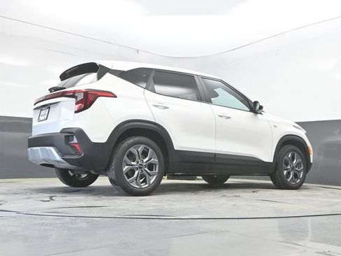Used 2024 Kia Seltos LX AWD/4WD image 30