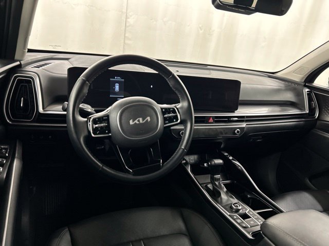 Used 2025 Kia Sorento EX AWD/4WD image 21