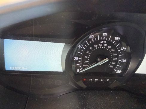 Used 2019 Ford Edge Titanium AWD/4WD image 17
