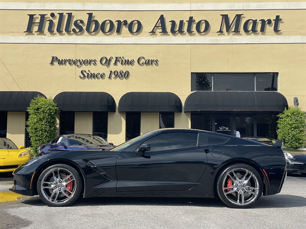 Used 2015 Chevrolet Corvette Stingray Coupe w/ 3LT Preferred Equipment Group RWD image 5