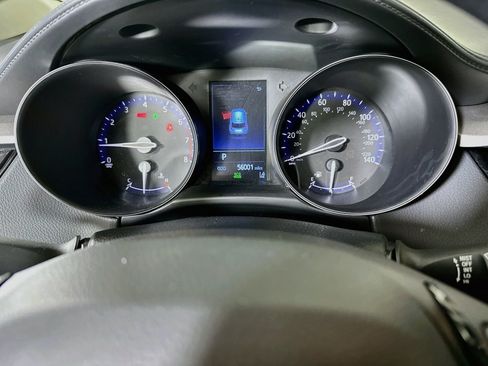 Used 2021 Toyota C-HR LE FWD image 19