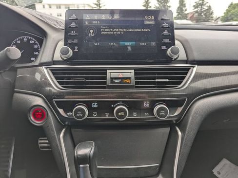 Used 2018 Honda Accord Sport image 4