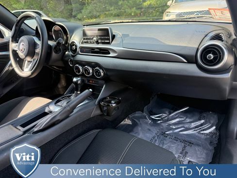Used 2018 FIAT 124 Spider Classica RWD image 26