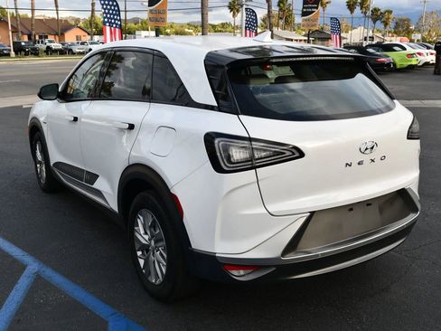 Used 2022 Hyundai Nexo Blue FWD image 5