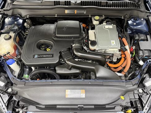 Used 2018 Ford Fusion Titanium FWD image 7
