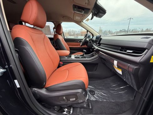 New 2026 Kia Carnival EX FWD image 28
