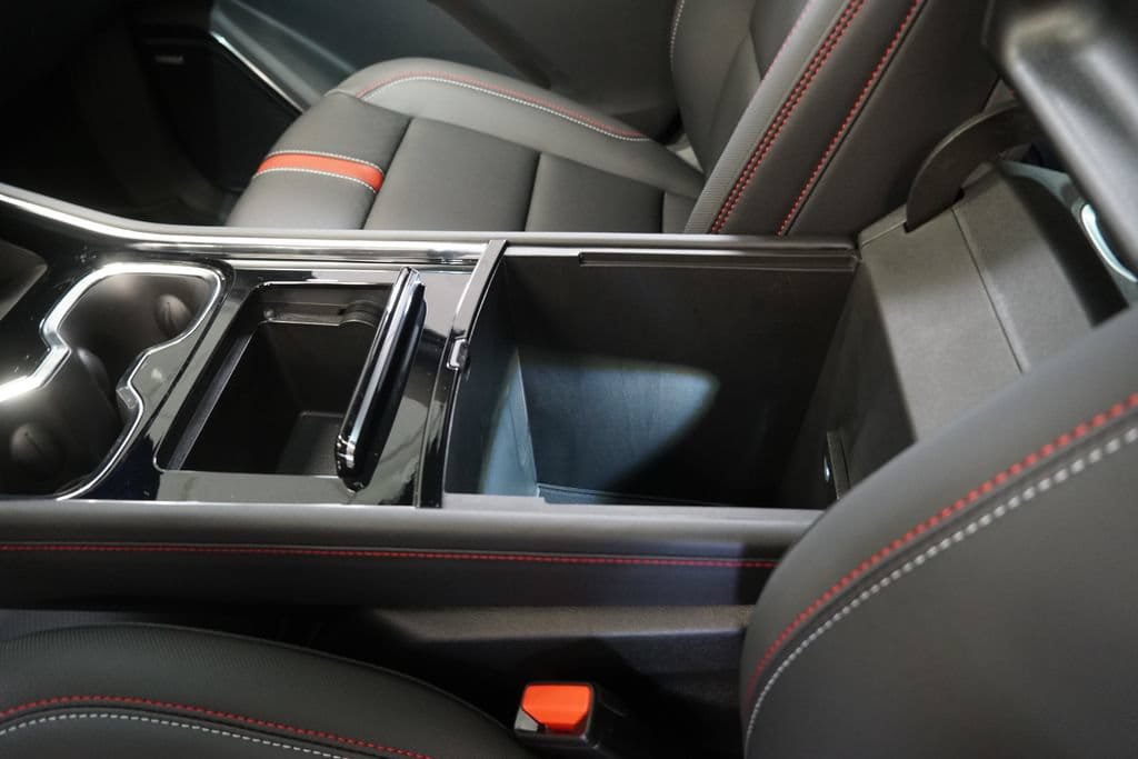New 2026 Chevrolet Traverse RS w/ LPO, Floor Liner Package AWD/4WD image 28