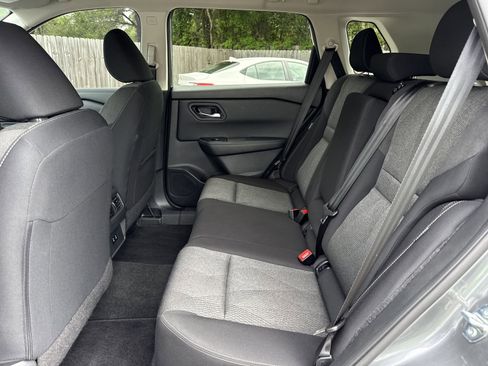 Used 2024 Nissan Rogue SV AWD/4WD image 10