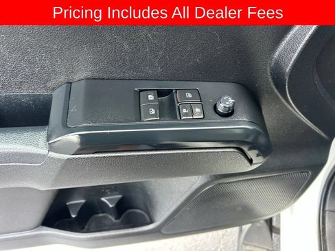 Used 2022 Toyota Tacoma SR RWD image 4
