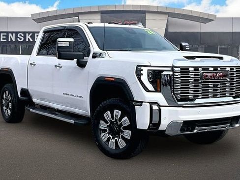 Certified 2024 GMC Sierra 2500 Denali w/ Denali Reserve Package AWD/4WD image 13