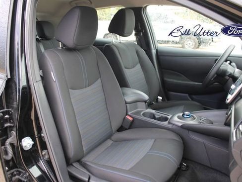Used 2025 Nissan Leaf S FWD image 11
