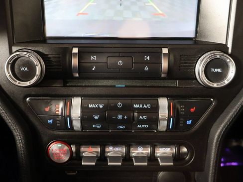 Used 2018 Ford Mustang GT Premium w/ Equipment Group 401A RWD image 40